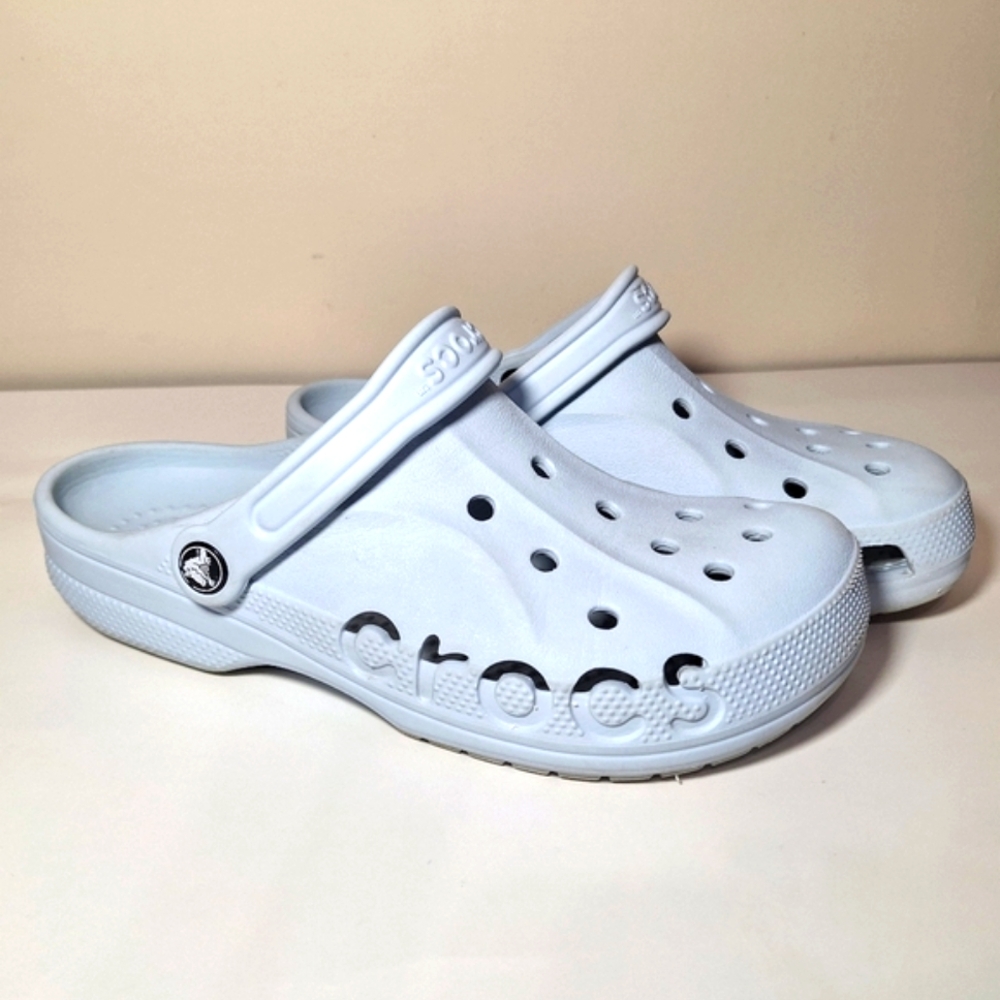 Crocs Classic Clogs Men's 8 / Women's 10 Ice Blue Unisex Slip-On Sandals